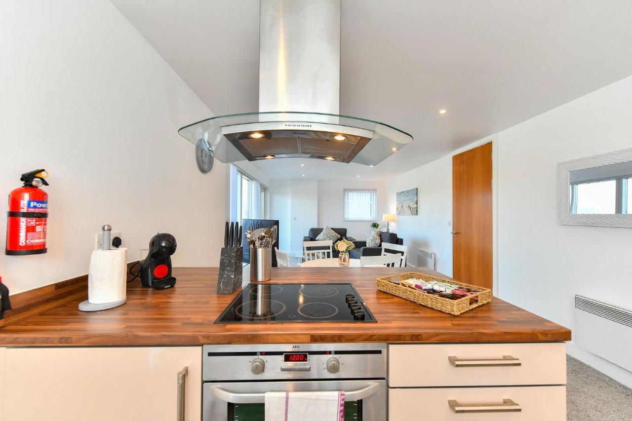Just Stay Wales - Meridian Wharf, Marina View - 2 Bed Apartment Swansea Kültér fotó